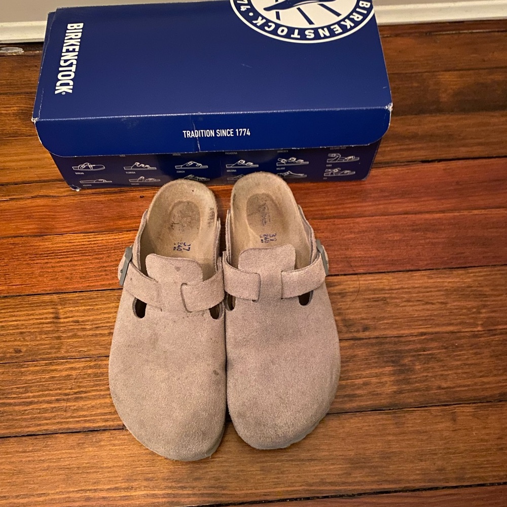 Birkenstock Women’s Suede Clogs - Gray